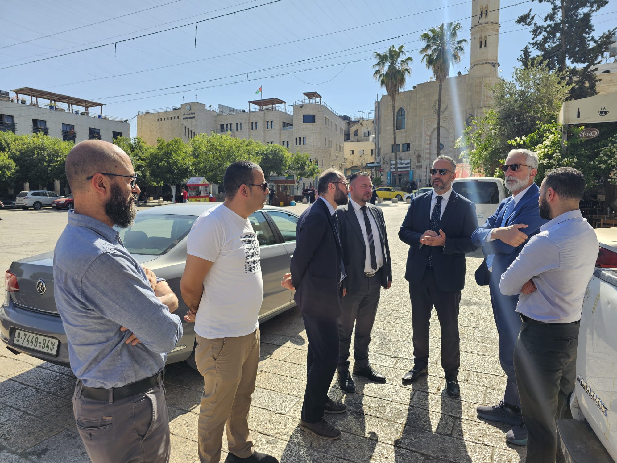 رئيس بلدية بيت لحم يبحث سبل التعاون المشترك مع مدير الوكالة الإيطالية للتعاون الإنمائي