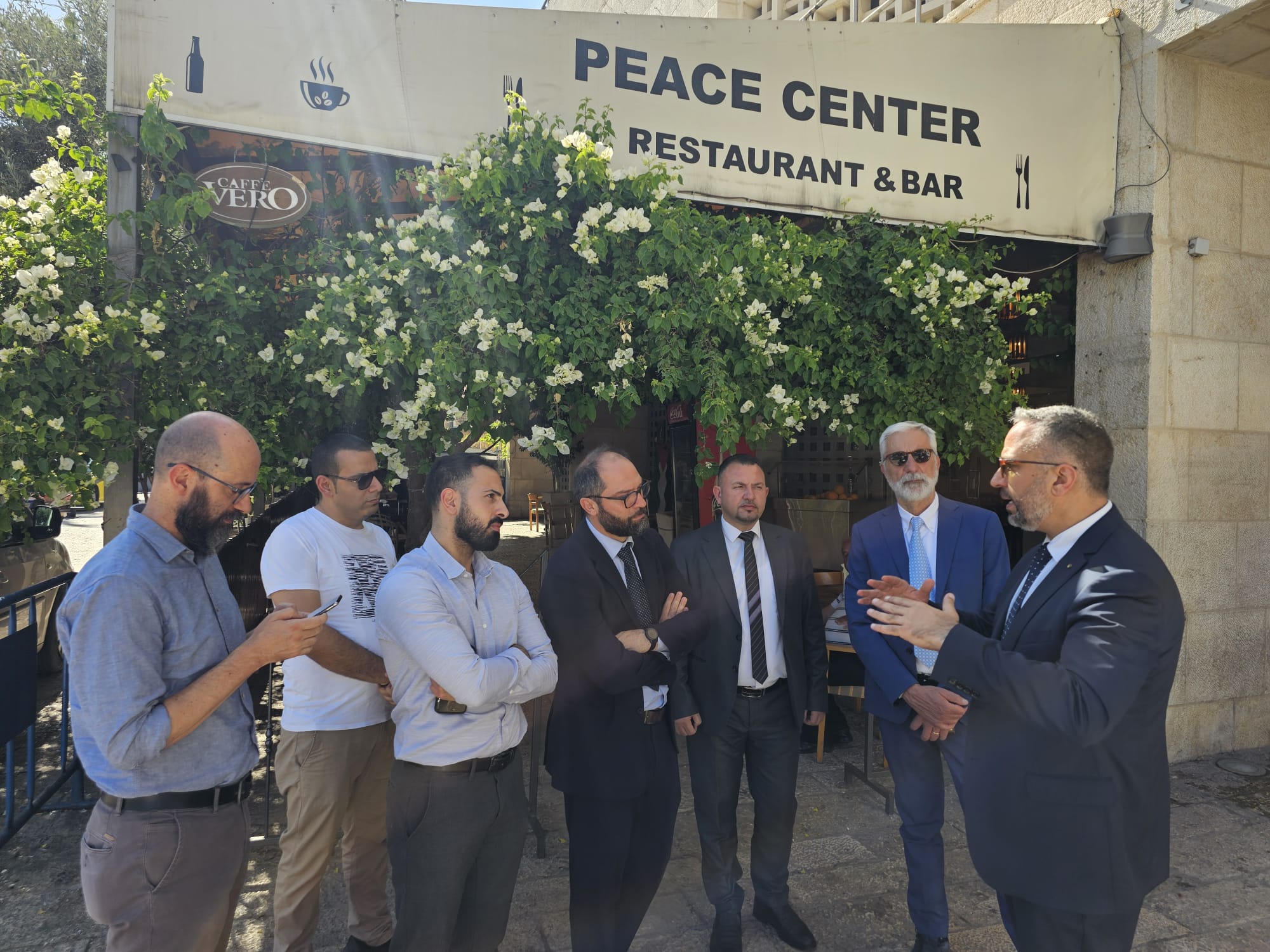 رئيس بلدية بيت لحم يبحث سبل التعاون المشترك مع مدير الوكالة الإيطالية للتعاون الإنمائي