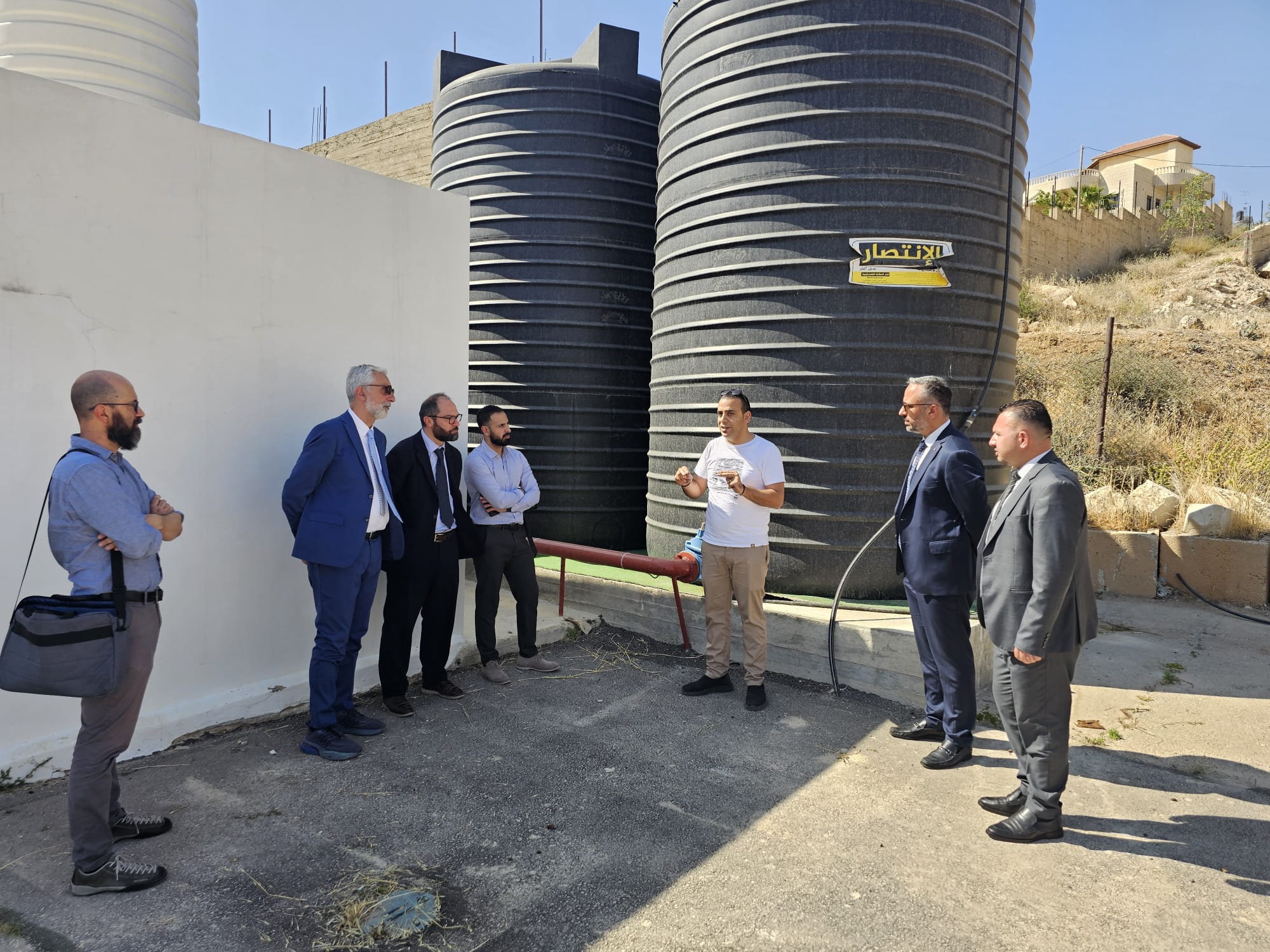 رئيس بلدية بيت لحم يبحث سبل التعاون المشترك مع مدير الوكالة الإيطالية للتعاون الإنمائي