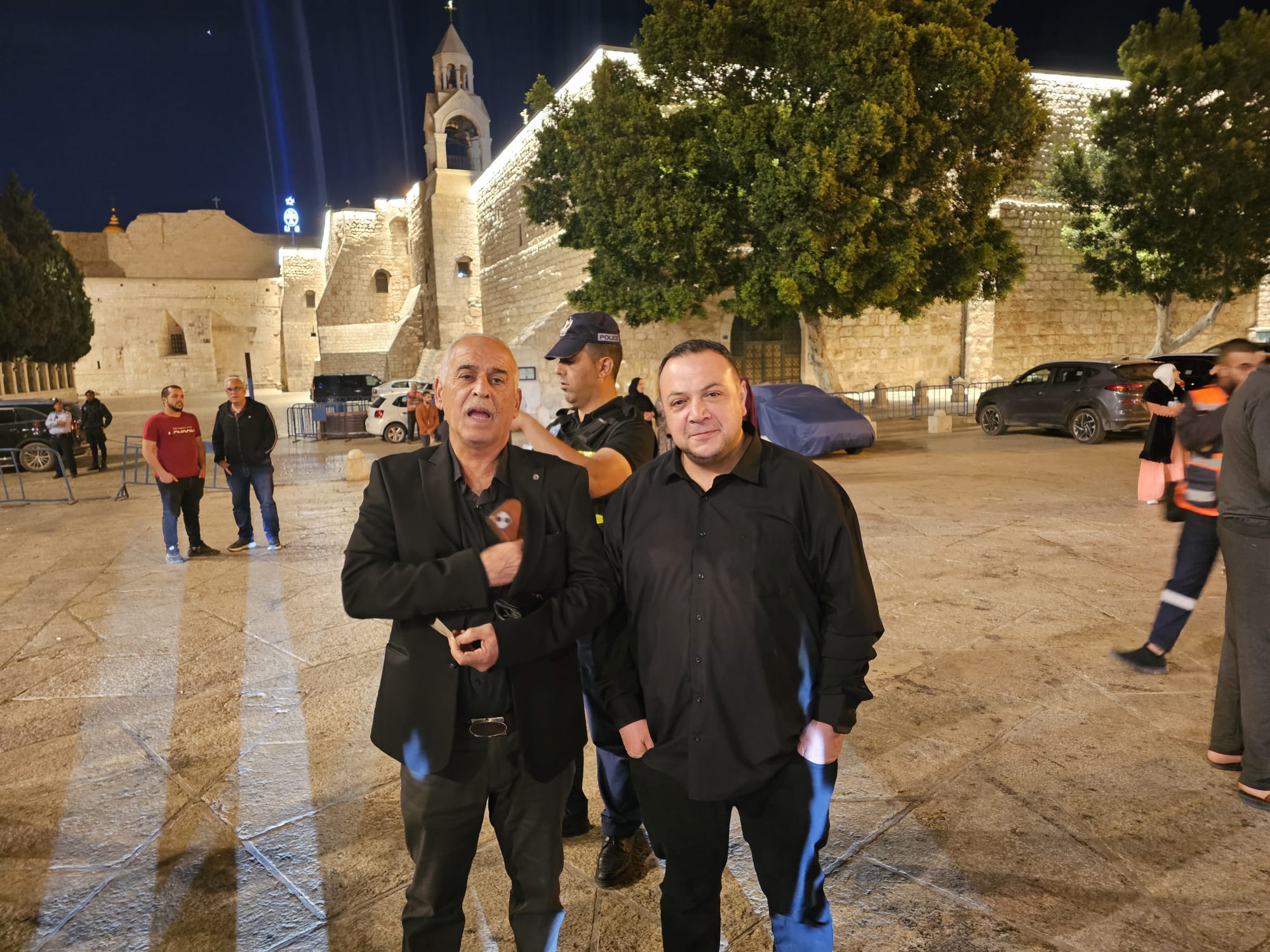 بمشاركة رئيس البلدية والمحافظ: توديع حجاج بيت لحم من ساحة المهد