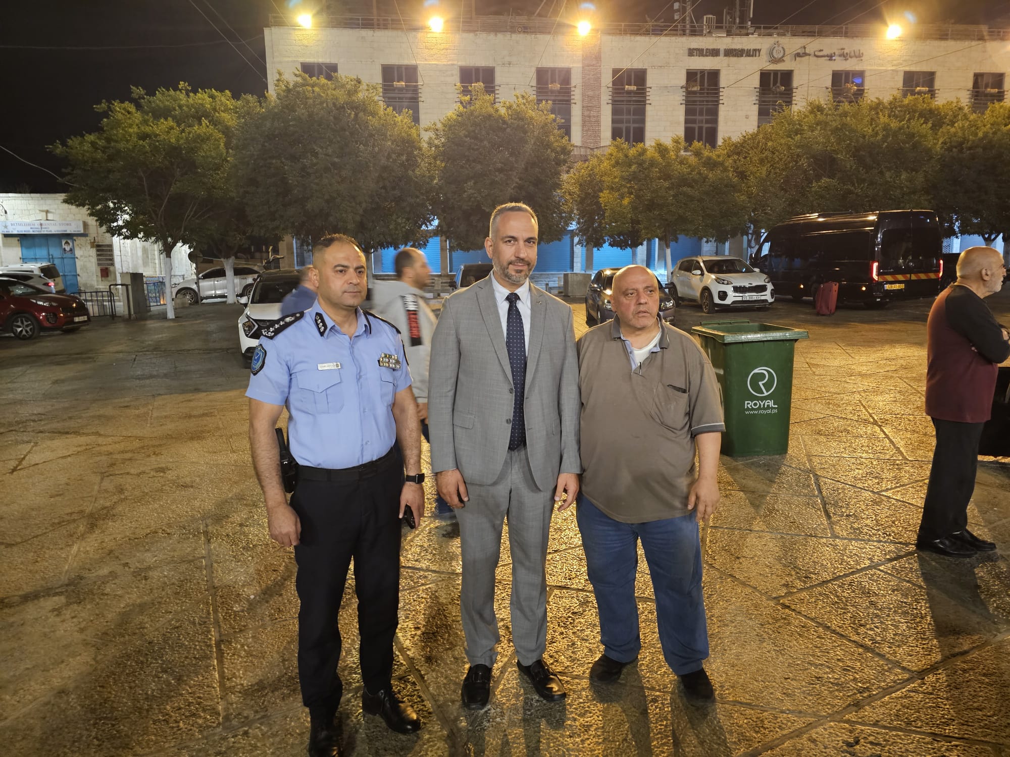 بمشاركة رئيس البلدية والمحافظ: توديع حجاج بيت لحم من ساحة المهد