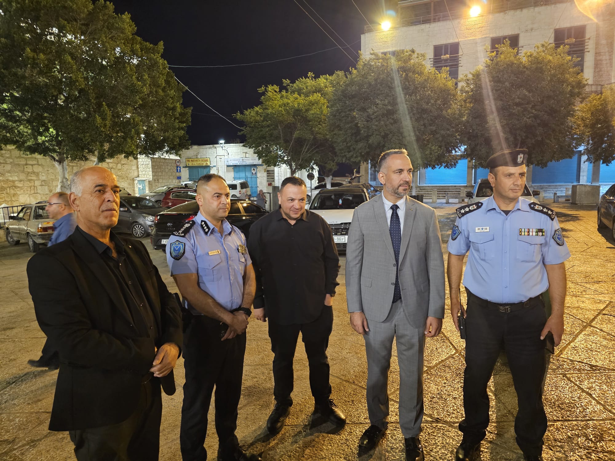 بمشاركة رئيس البلدية والمحافظ: توديع حجاج بيت لحم من ساحة المهد