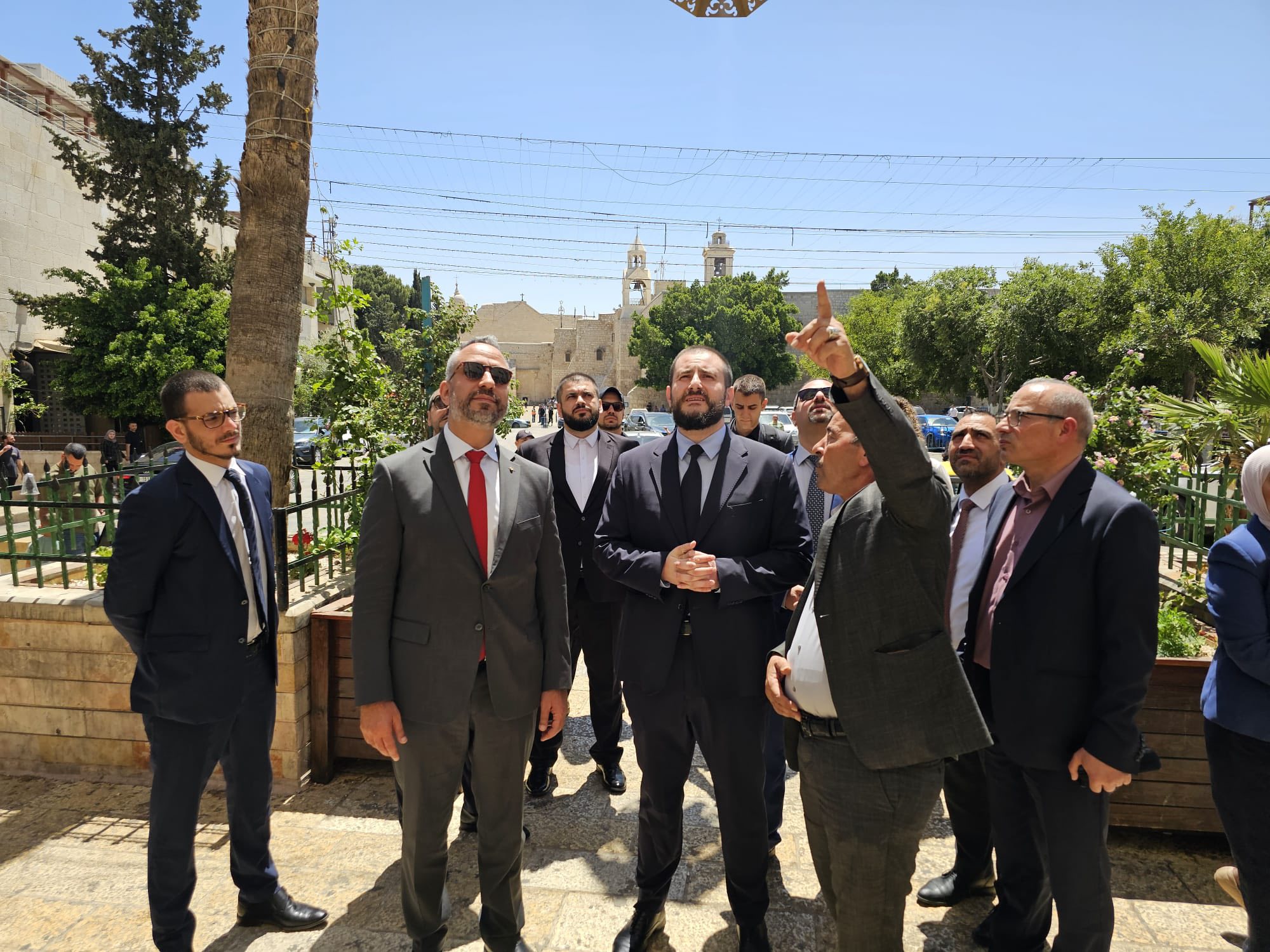 وزير المصالحة والتعاون الإقليمي في صربيا يزور بيت لحم: تأكيد على دعم القضية الفلسطينية وتعزيز العلاقات الثنائية