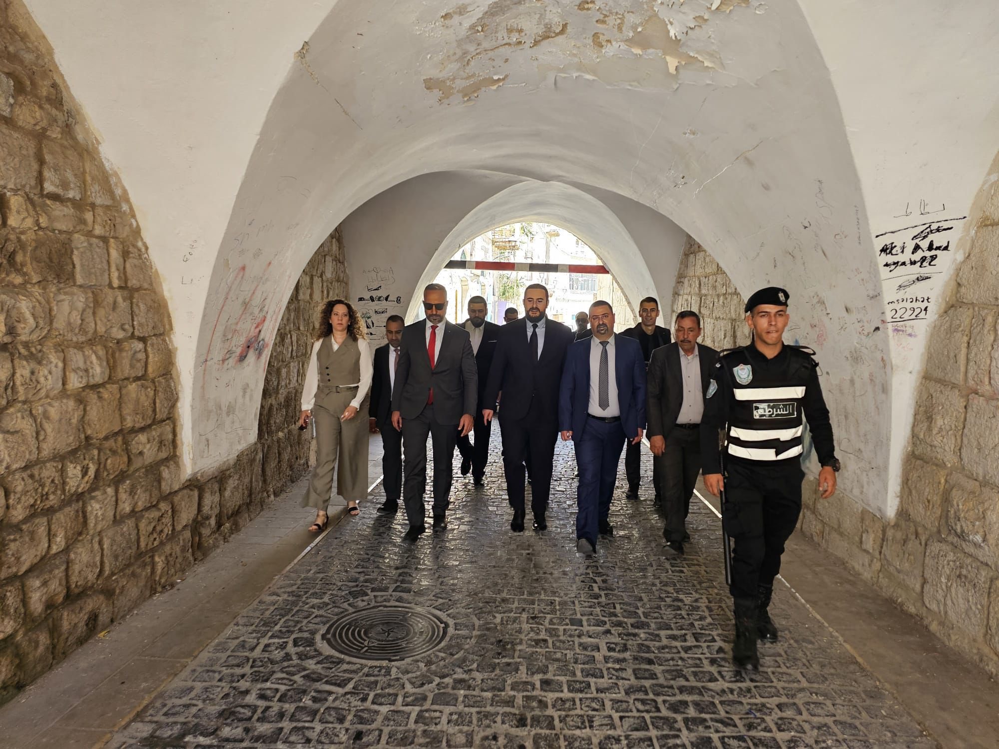 وزير المصالحة والتعاون الإقليمي في صربيا يزور بيت لحم: تأكيد على دعم القضية الفلسطينية وتعزيز العلاقات الثنائية