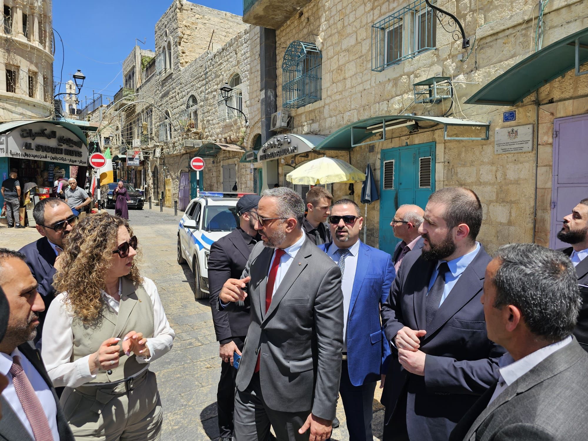 وزير المصالحة والتعاون الإقليمي في صربيا يزور بيت لحم: تأكيد على دعم القضية الفلسطينية وتعزيز العلاقات الثنائية