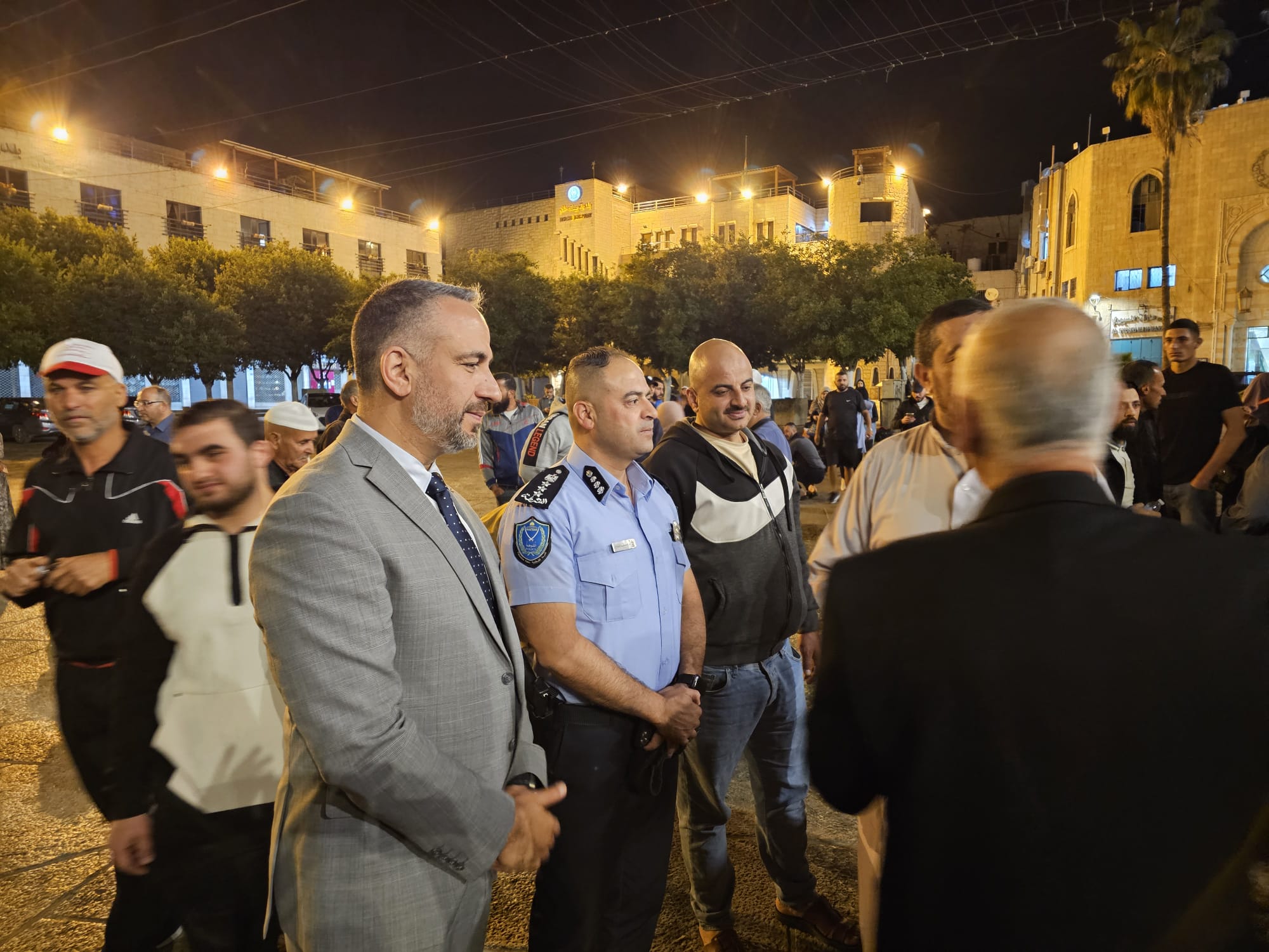 بمشاركة رئيس البلدية والمحافظ: توديع حجاج بيت لحم من ساحة المهد