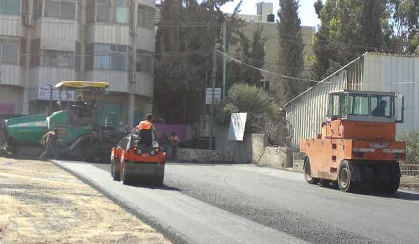 موقف للسيارات العمومية بالقرب من منطقة المدبسة