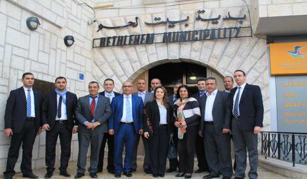 رئيسة بلدية بيت لحم تستقبل وزيرة المياه المغربية شرفات افيلال والوفد المرافق