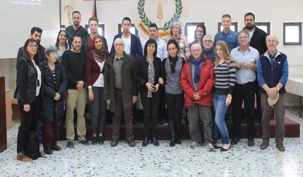 رئيسة بلدية بيت لحم تلتقي وفدا من مونبلييه الفرنسية يرافقه المجلس المحلي الشبابي 