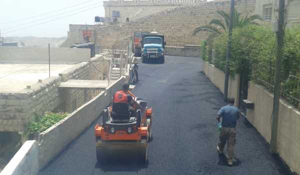 بلدية بيت لحم تنهي أعمال تعبيد وتأهيل شارع الكرمل ومقطع متفرع من شارع المياه