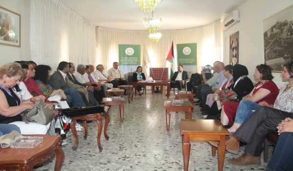 رئيسة بلدية بيت لحم تستقبل وفد الأدباء والشعراء  المشارك في الملتقى الفلسطيني السابع