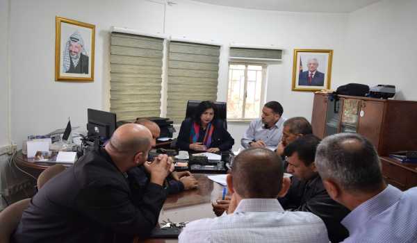 بابون تترأس إجتماعا طارئاً في مقر سلطة المياه بحضور نصار للوقوف على آليات العمل أثناء المنخفضات الجوية