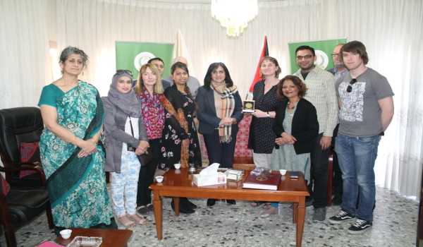 وفدٌ من الإتحاد الوطني للمعلمين من المملكة المتحدة يزور بلدية بيت لحم ويلتقي بابون