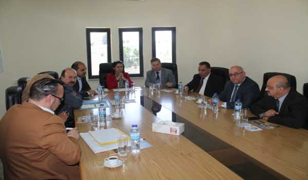 رئيسة وأعضاء مجلس بلدية بيت لحم يجتمعون مع وزير الصحة لبحث موضوع مركز تأهيل مدمني المخدرات