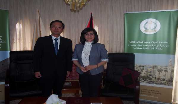 سفير الصين في فلسطين يلتقي بابون ويدعوها للمشاركة في معرض طريق الحرير في جمهورية الصين  الشعبية