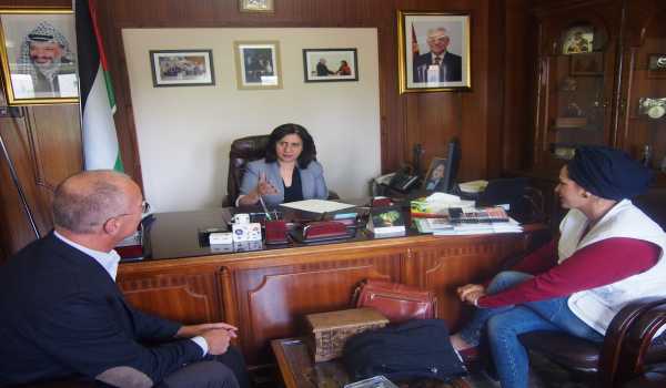 رئيس بعثة أطباء بلا حدود يلتقي بابون وينقل لها رسالة المنظمة والفعاليات المنوي تنفيذها في بيت لحم 