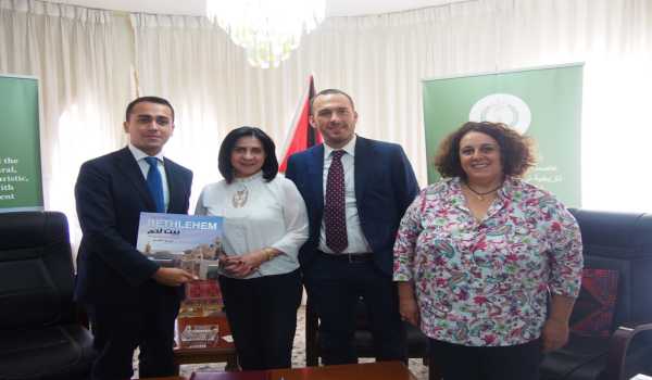 رئيسة بلدية بيت لحم تستقبل نائب رئيس مجلس النواب الإيطالي 
