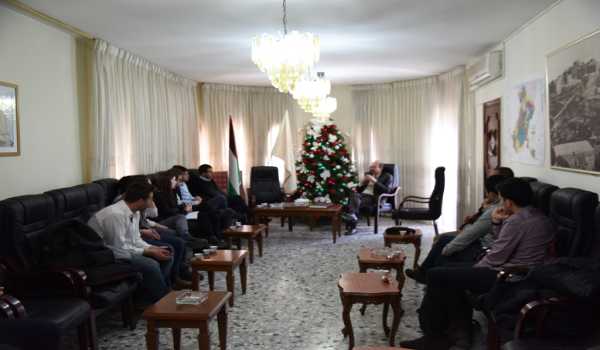 مدير عام بلدية بيت لحم يستقبل وفدا أستراليا مكونا من قادة اتحاد الطلبة