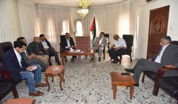 سلمان يستقبل مستشار رئيس الوزراء لشؤون الصناديق العربية والإسلامية ويقدم له مقترحات مشاريع لتطوير المدينة