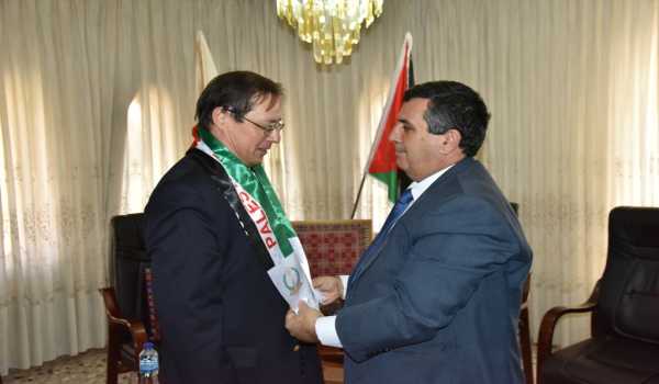 رئيس بلدية بيت لحم يستقبل ممثل جمهورية روسيا الإتحادية 