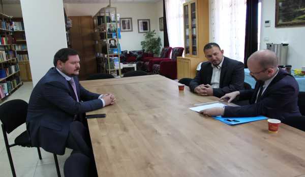 نائب رئيس بلدية بيت لحم يلتقي نائب ممثل روسيا الإتحادية لدى فلسطين 