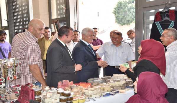 بالتعاون مع بلدية بيت لحم معرض للمنتجات التراثية الفلسطينية في مركز السلام