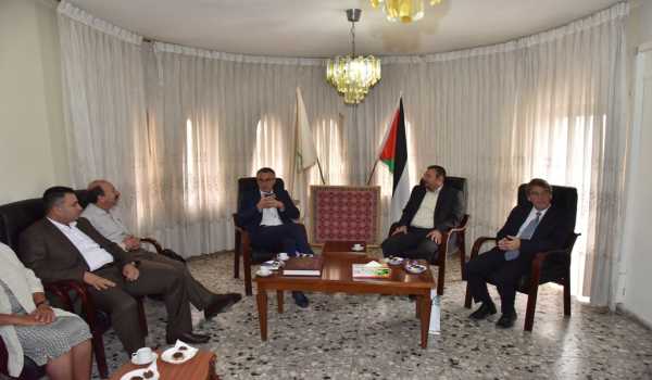 حنانيا يستقبل رئيس بلدية ينا ونائب رئيس بلدية كولون