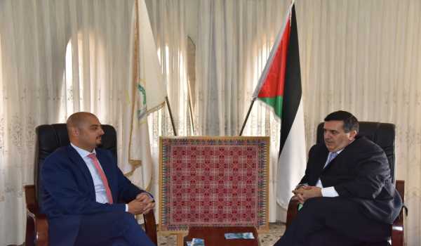 لقاء يجمع رئيس بلدية بيت لحم وممثل قبرص وحديث عن مشاركة قبرصية في إحتفالات أعياد الميلاد المجيدة واتفاقية توأمة 