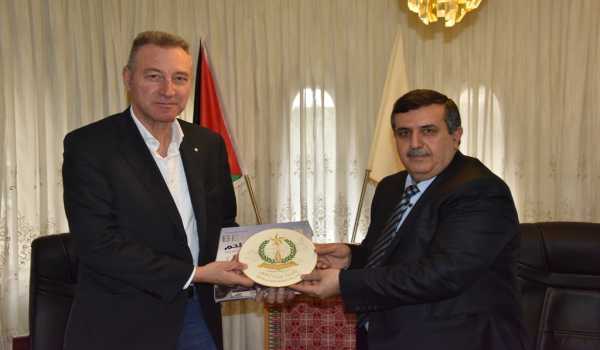 رئيس بلدية بيت لحم يستقبل وفد أخوية الرحمة 