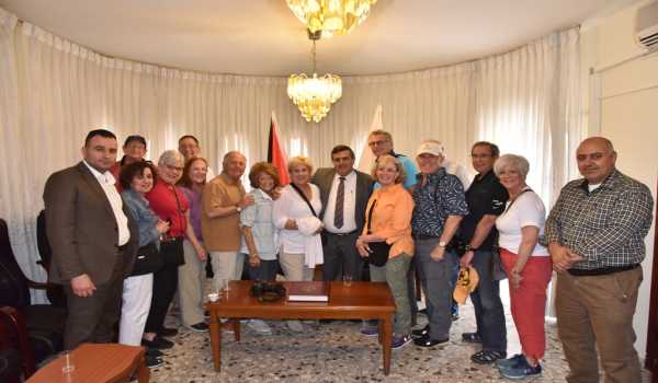 The Mayor of Bethlehem welcomes a group from Sacramento and talks about the city challenges