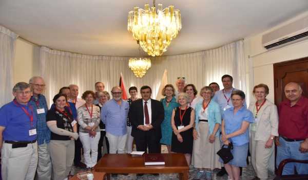 The Mayor of Bethlehem welcomes an American academic delegation and conveys the city challenges to them