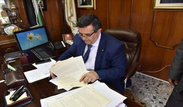 بهدف إقامة مدرسة صناعية حكومية تخدم محافظة بيت لحم  سلمان يوقع على إتفاقية شراء قطعة أرض