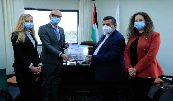 رئيس بلدية بيت لحم يبحث سُبل التعاون مع سفير جمهورية ليتوانيا في فلسطين